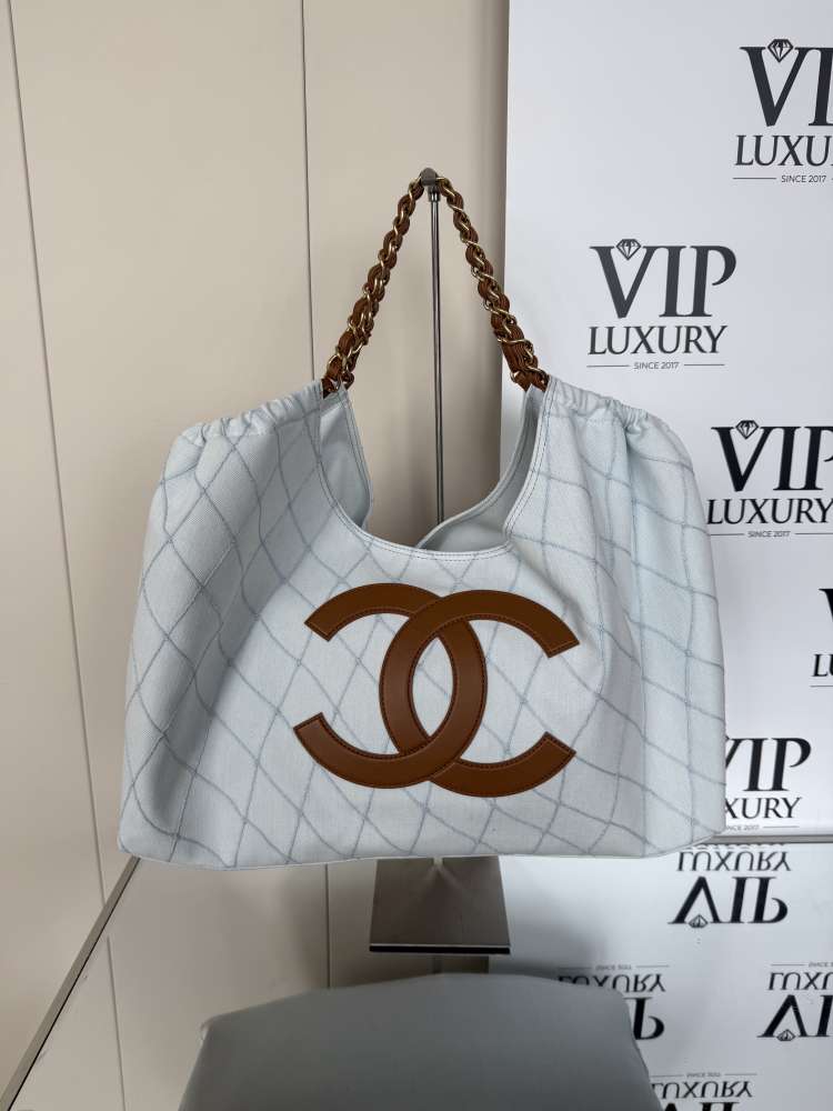 Chanel tote bag