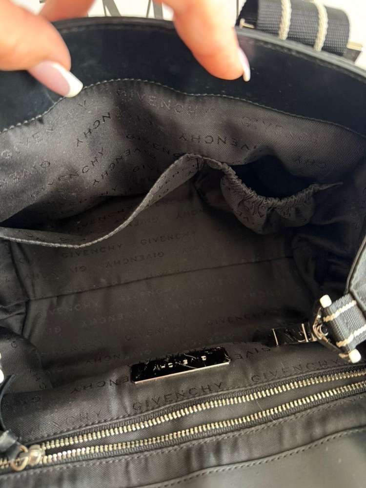 Givenchy kabelka