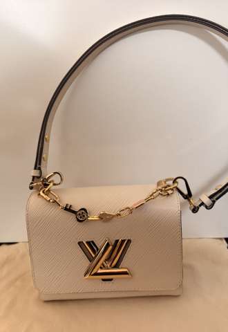 https://vipluxury.sk/Louis Vuitton TWIST PM EPI QUAR