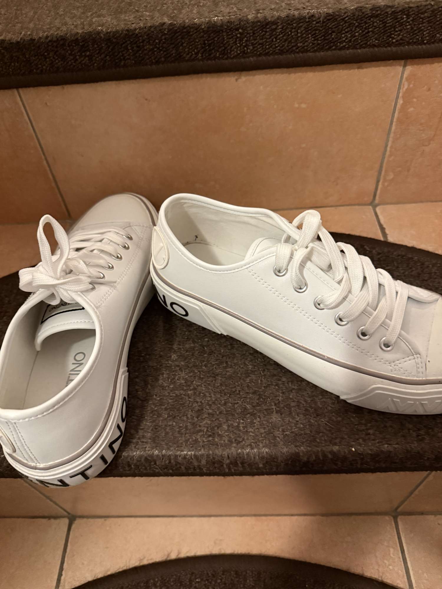 Tenisky Valentino