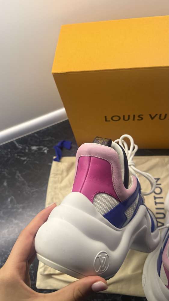 Louis Vuitton Archlight