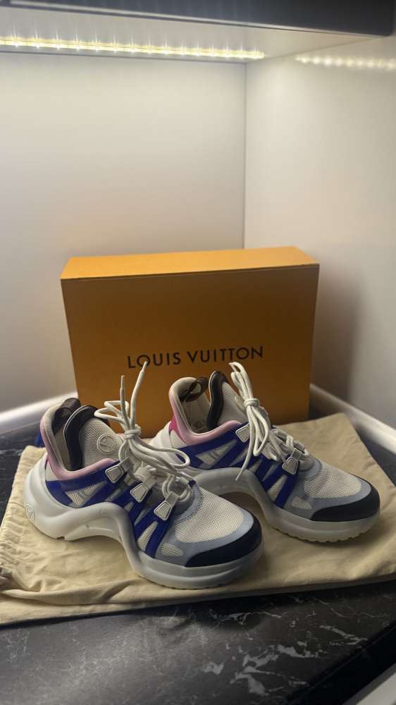 Louis Vuitton Archlight