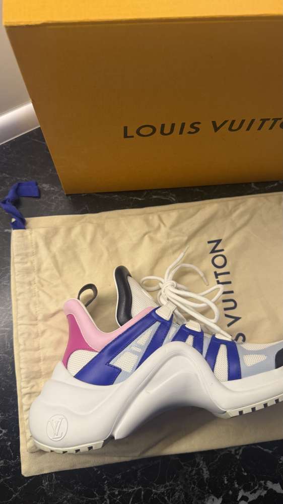 Louis Vuitton Archlight