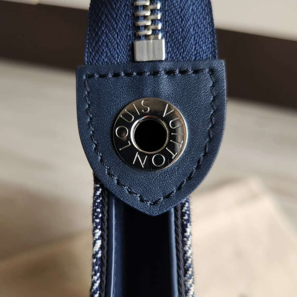 Louis Vuitton Pochette Voyage