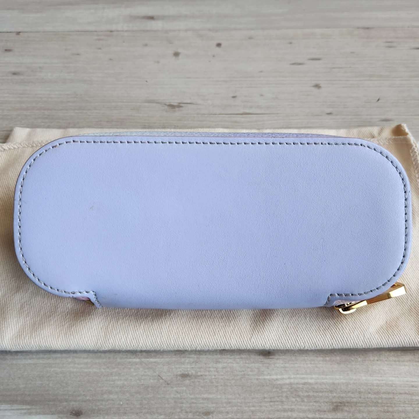 Louis Vuitton Pouzro na bryle