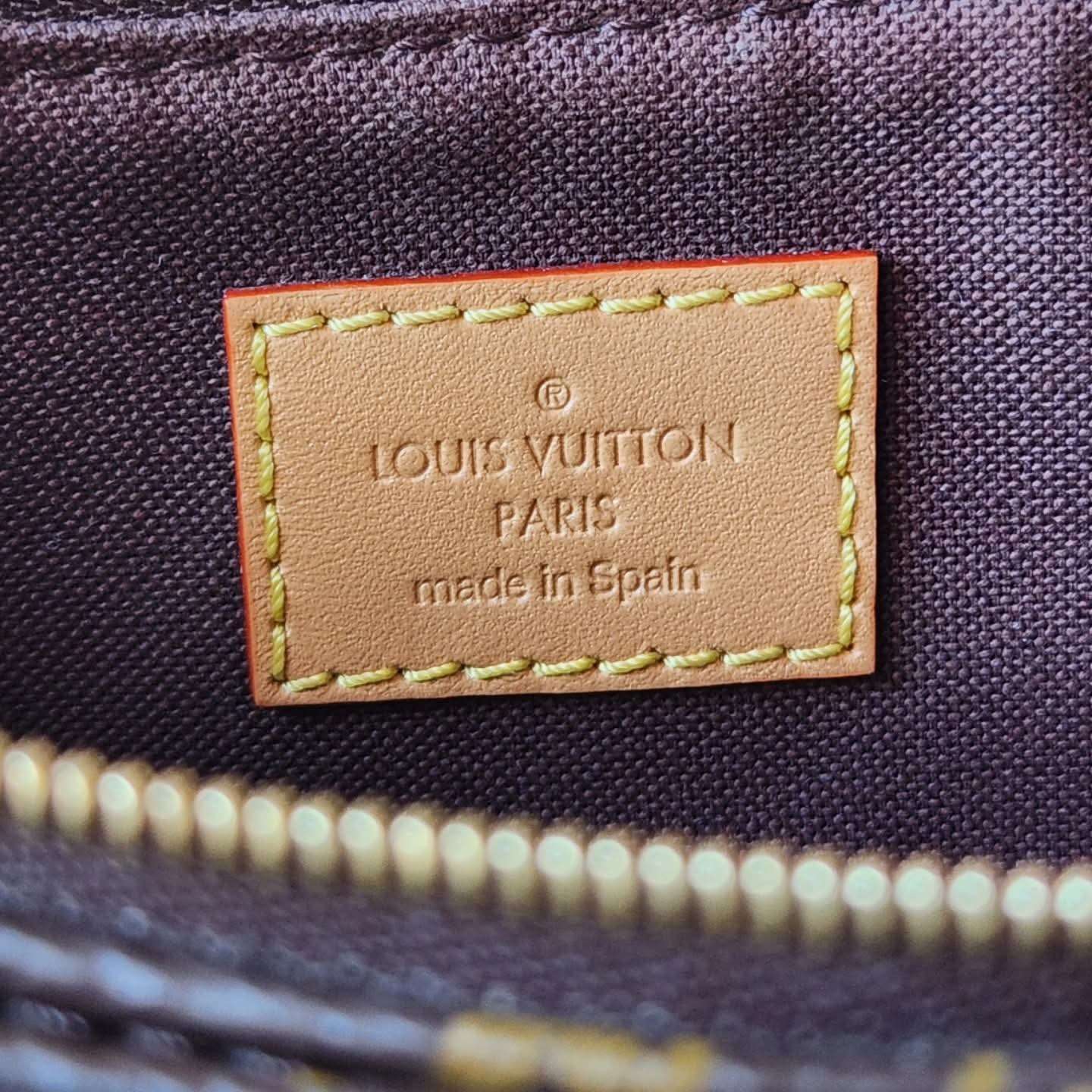 Louis Vuitton Pochette Liv