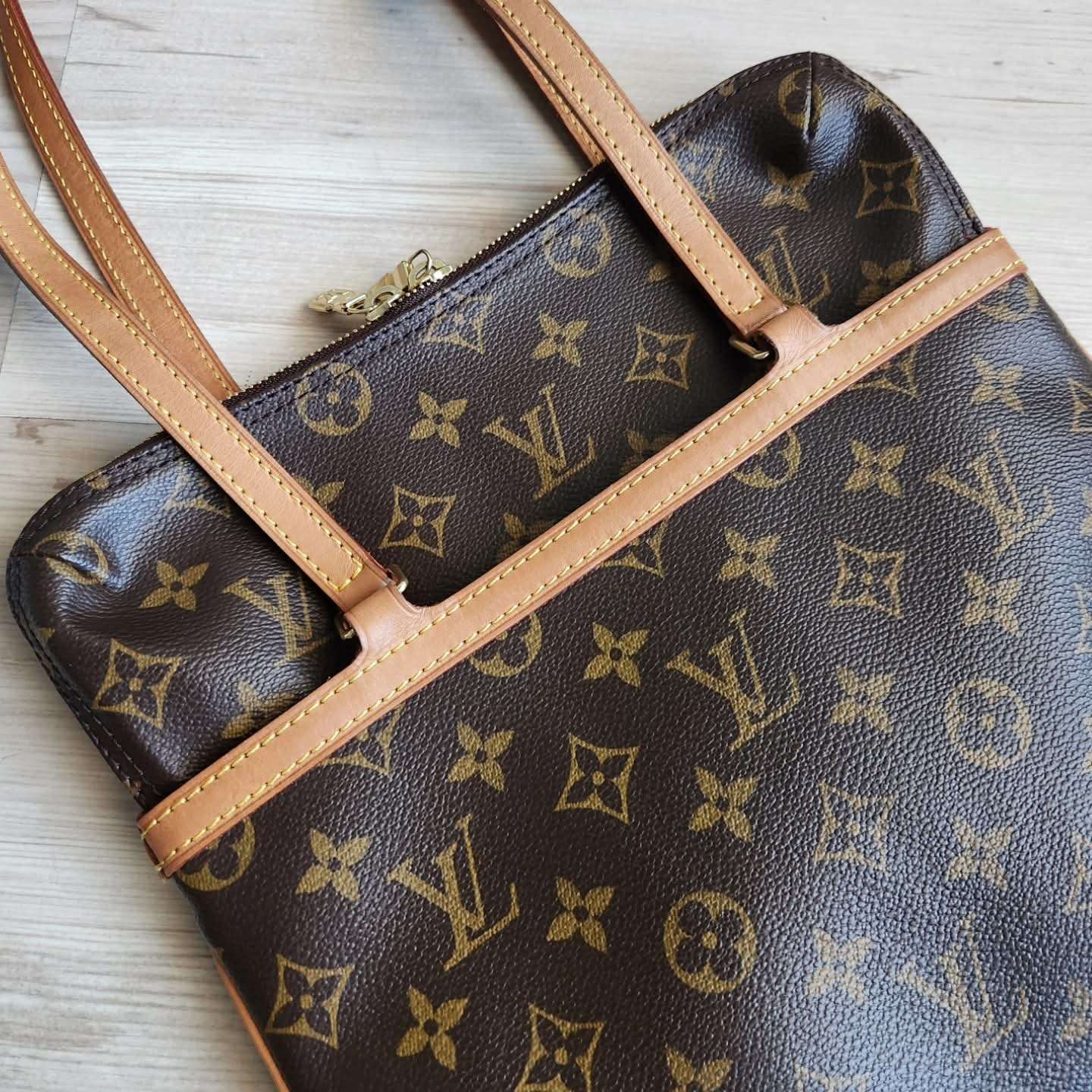 Louis Vuitton Coussin GM