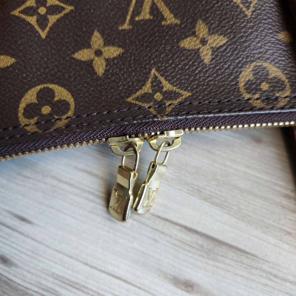 Louis Vuitton Coussin GM