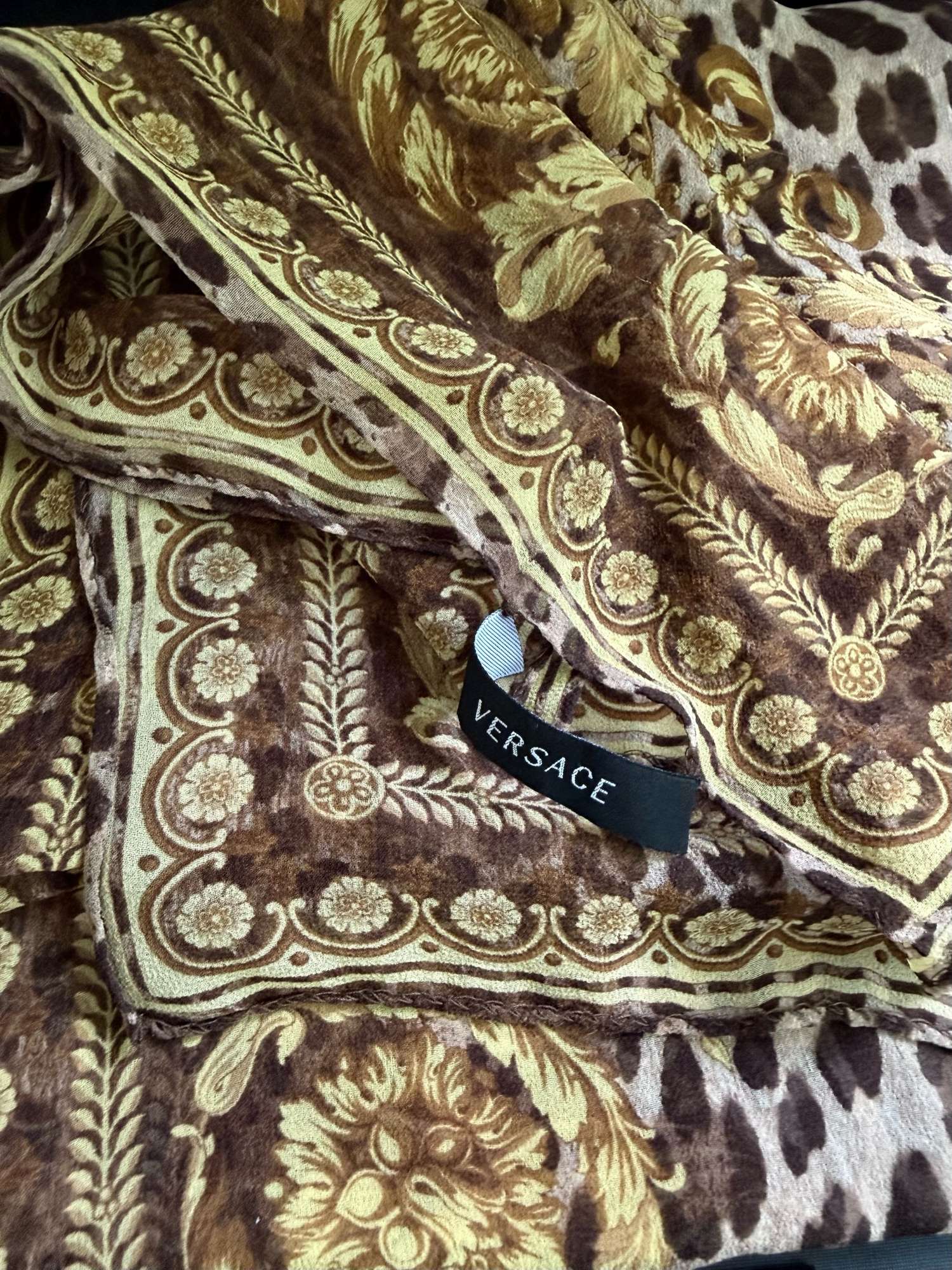 Versace satka