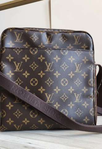 https://vipluxury.sk/Louis Vuitton Beaubourg Trotteur