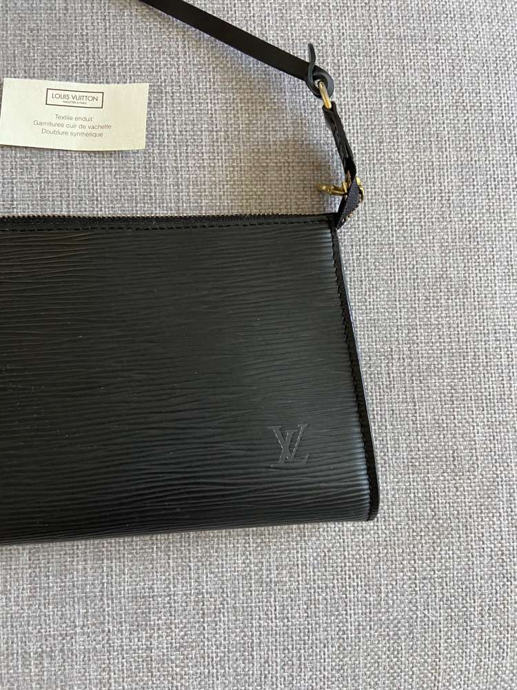 Louis Vuitton pochette