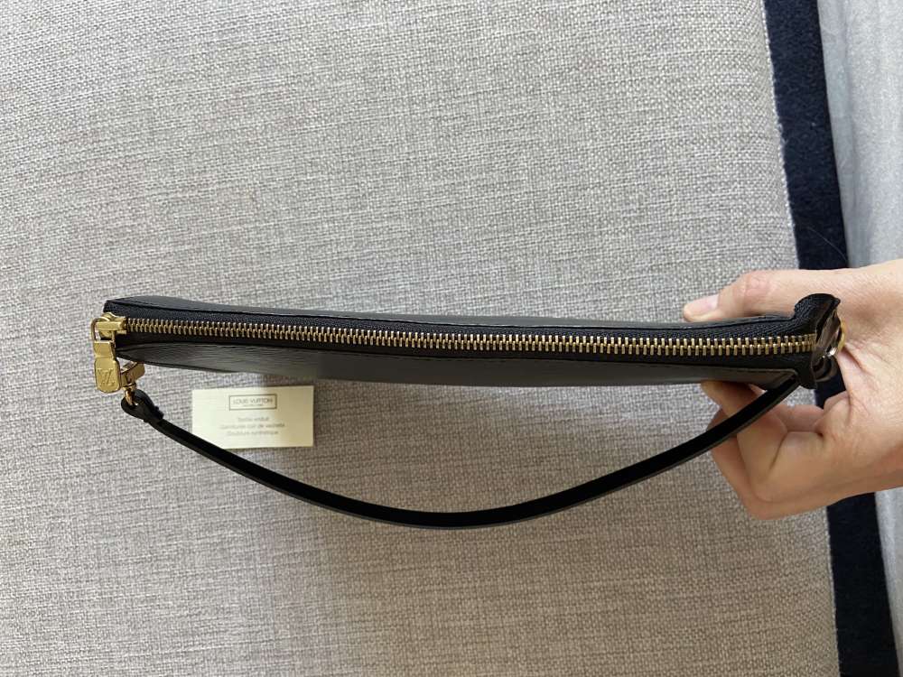 Louis Vuitton pochette