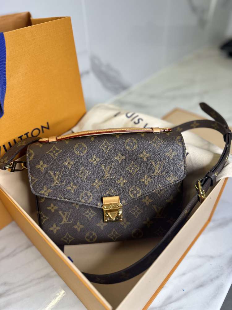 LV Metis