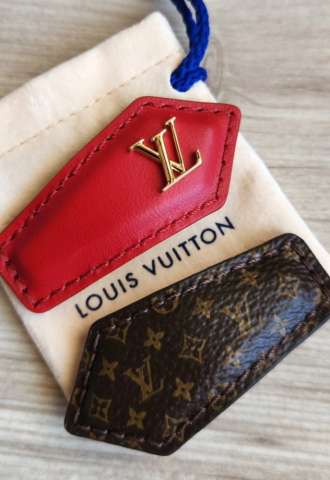 https://vipluxury.sk/Louis Vuitton Backstage Hair Clip