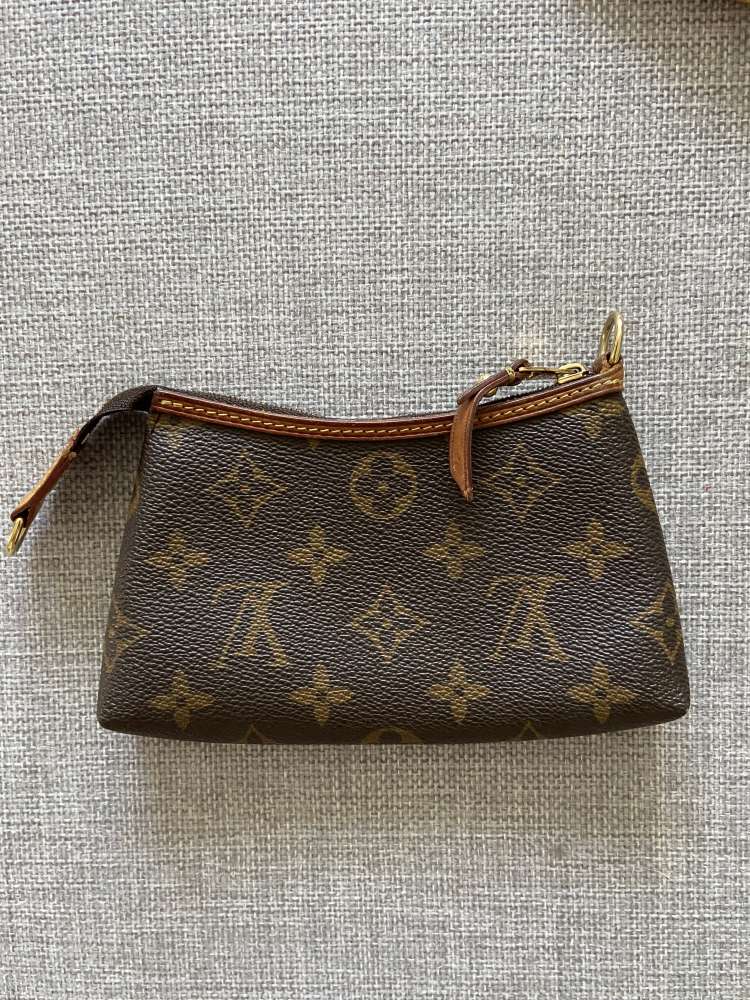Louis Vuitton pochette