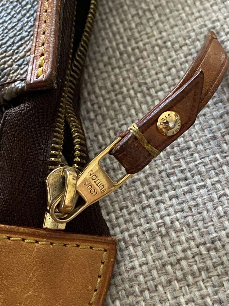 Louis Vuitton pochette