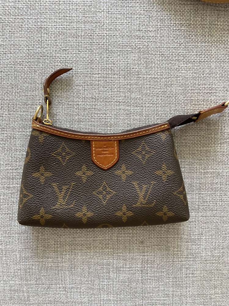 Louis Vuitton pochette