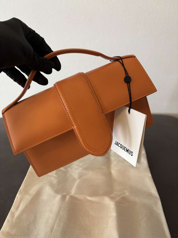Jacquemus Le Grand Bambino