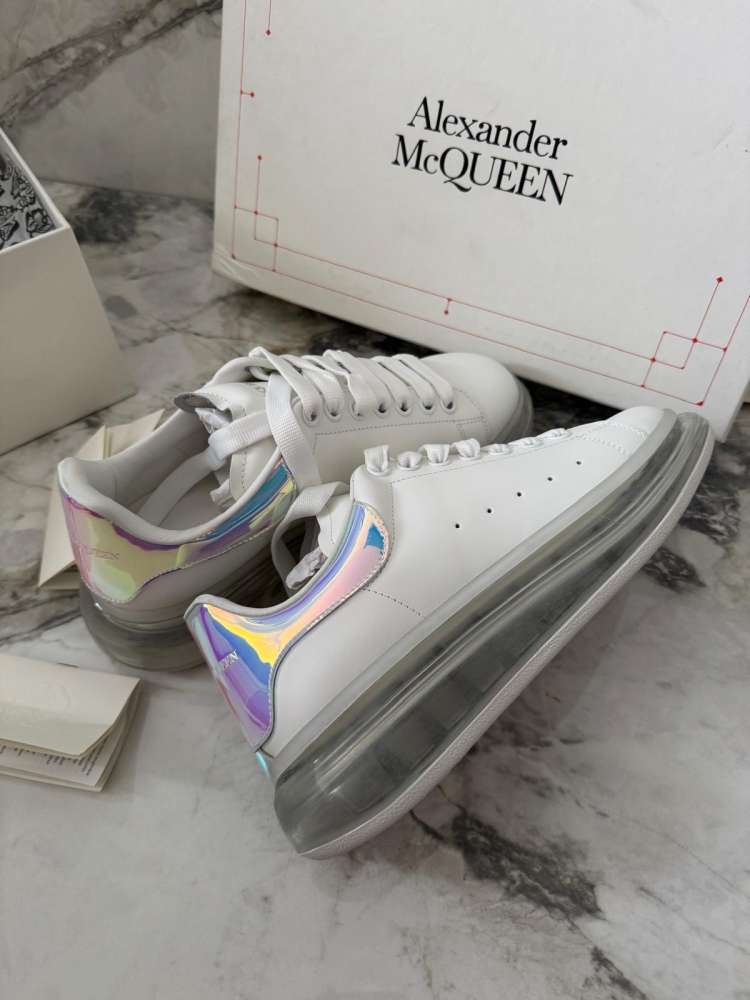 Alexander McQueen 39
