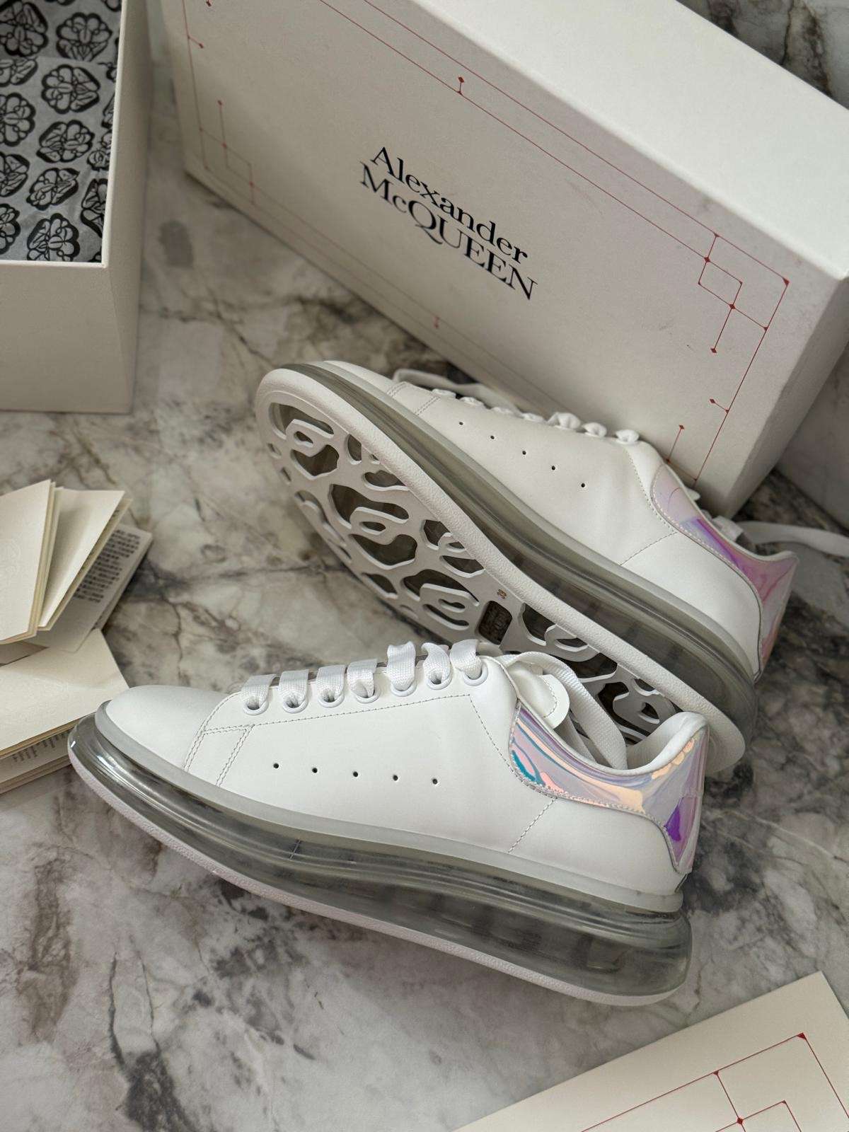 Alexander McQueen 39