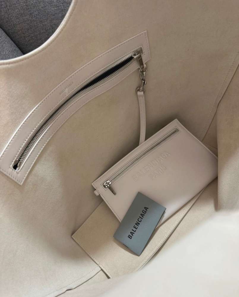 Balenciaga kabelka