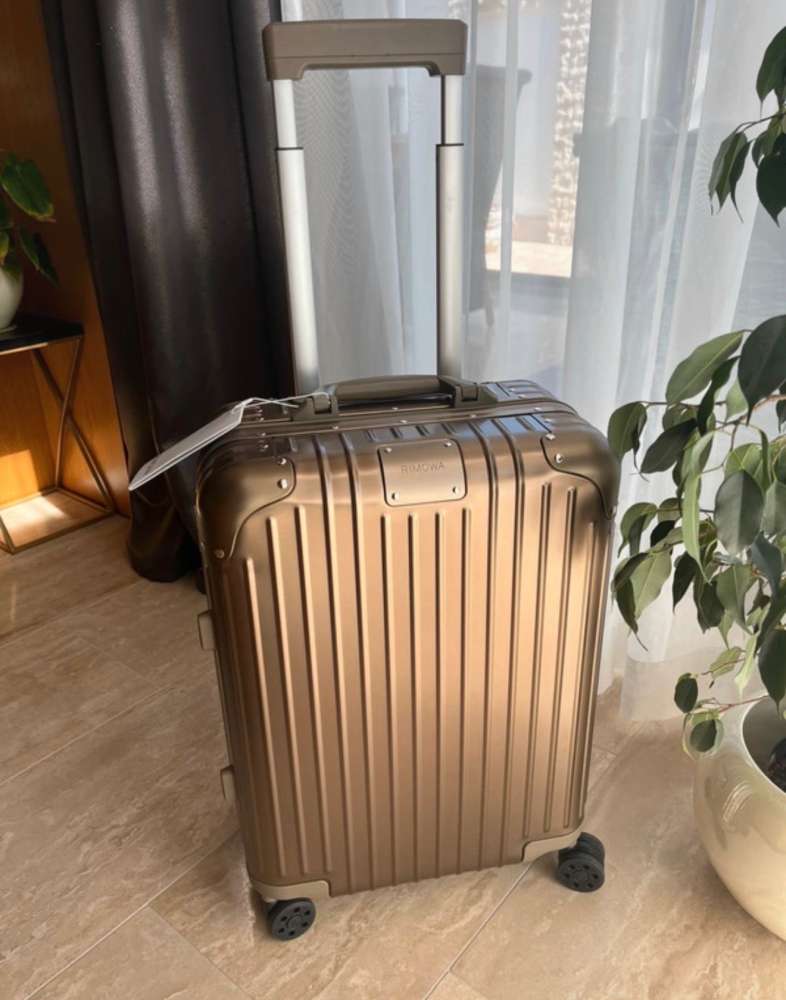 Rimowa kufor