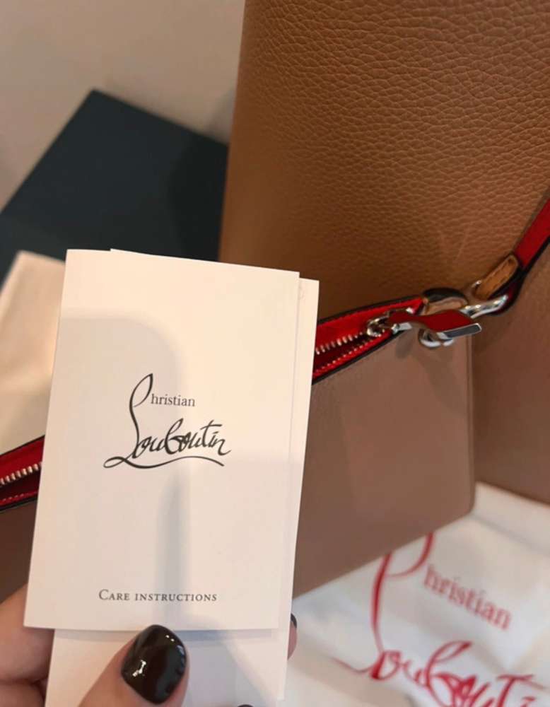 Louboutin kabelka