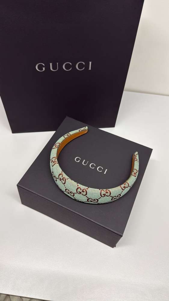 Gucci čelenka