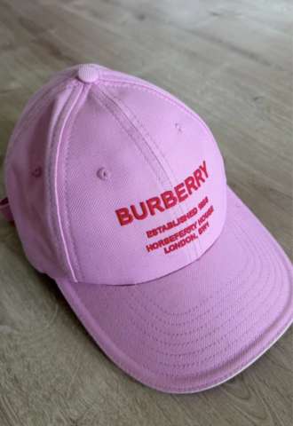 https://vipluxury.sk/Burberry šiltovka