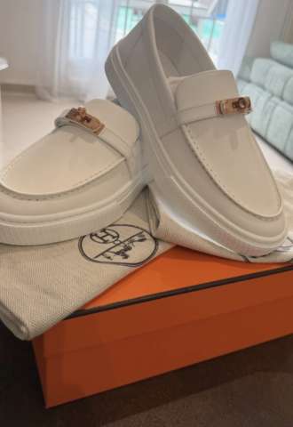 https://vipluxury.sk/Hermes mokasinky