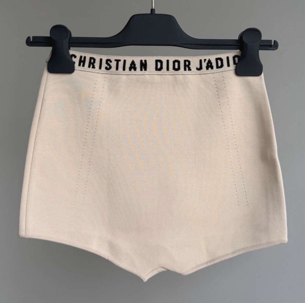 Dior kratasky