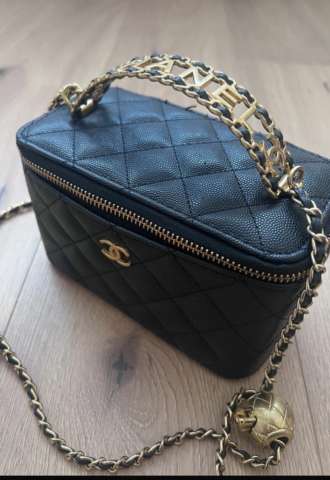 https://vipluxury.sk/Chanel beauty bag