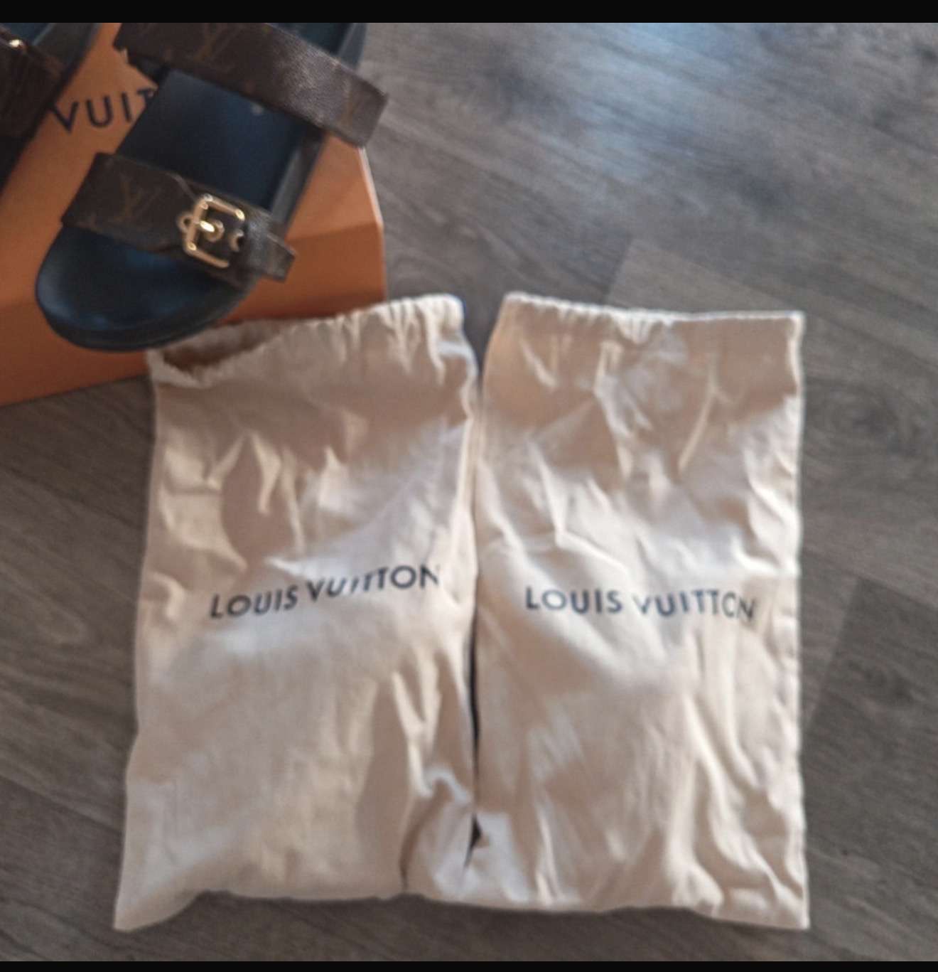 Louis Vuitton šľapky