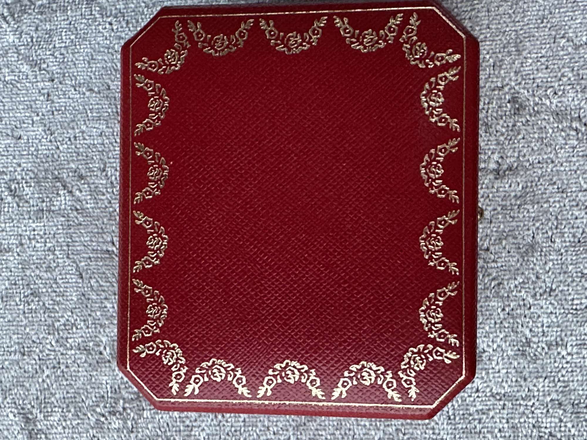 Cartier Love s briliantmi naušnice