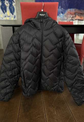 https://vipluxury.sk/Moncler panska bunda