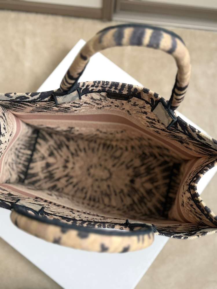 Dior tote