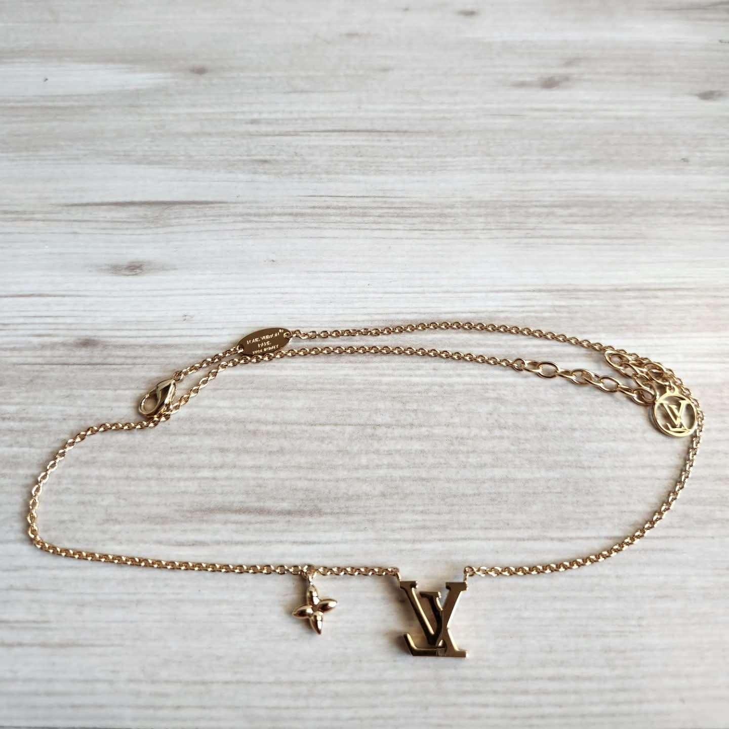 Louis Vuitton Nahrdelnik