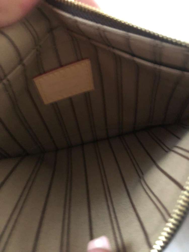 Louis Vuitton pochette