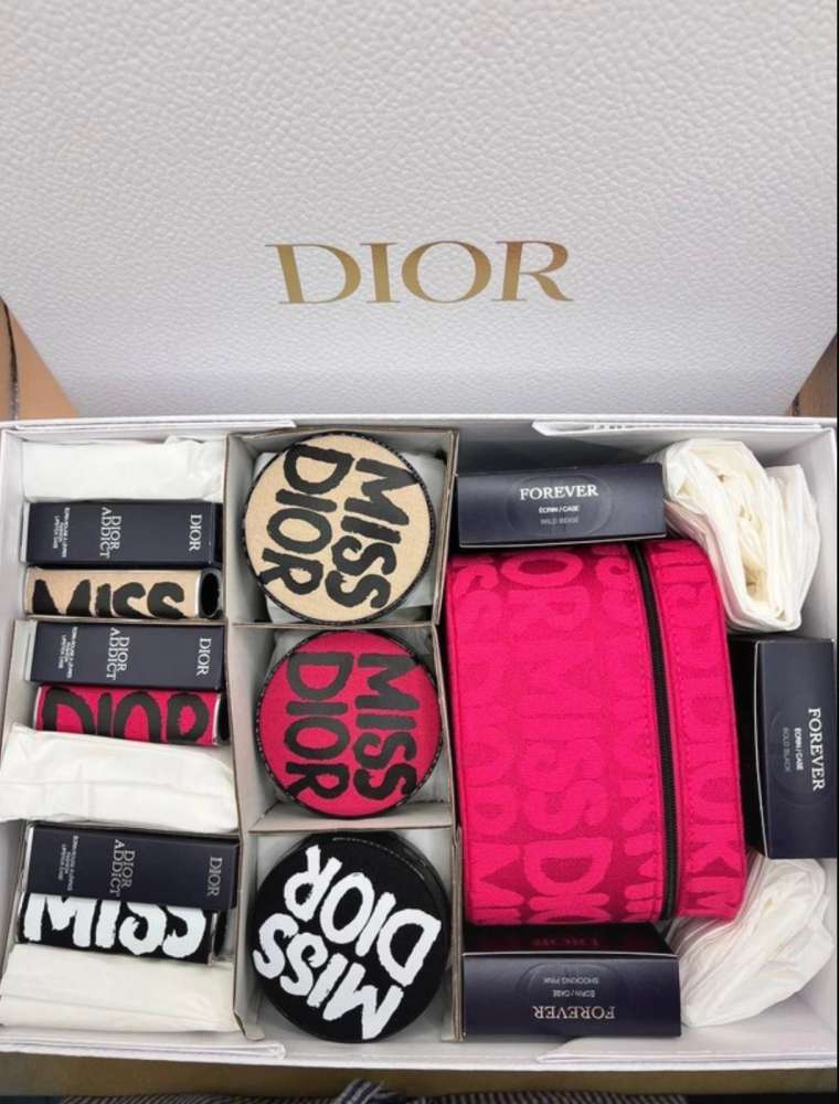 Dior rúže a púdre