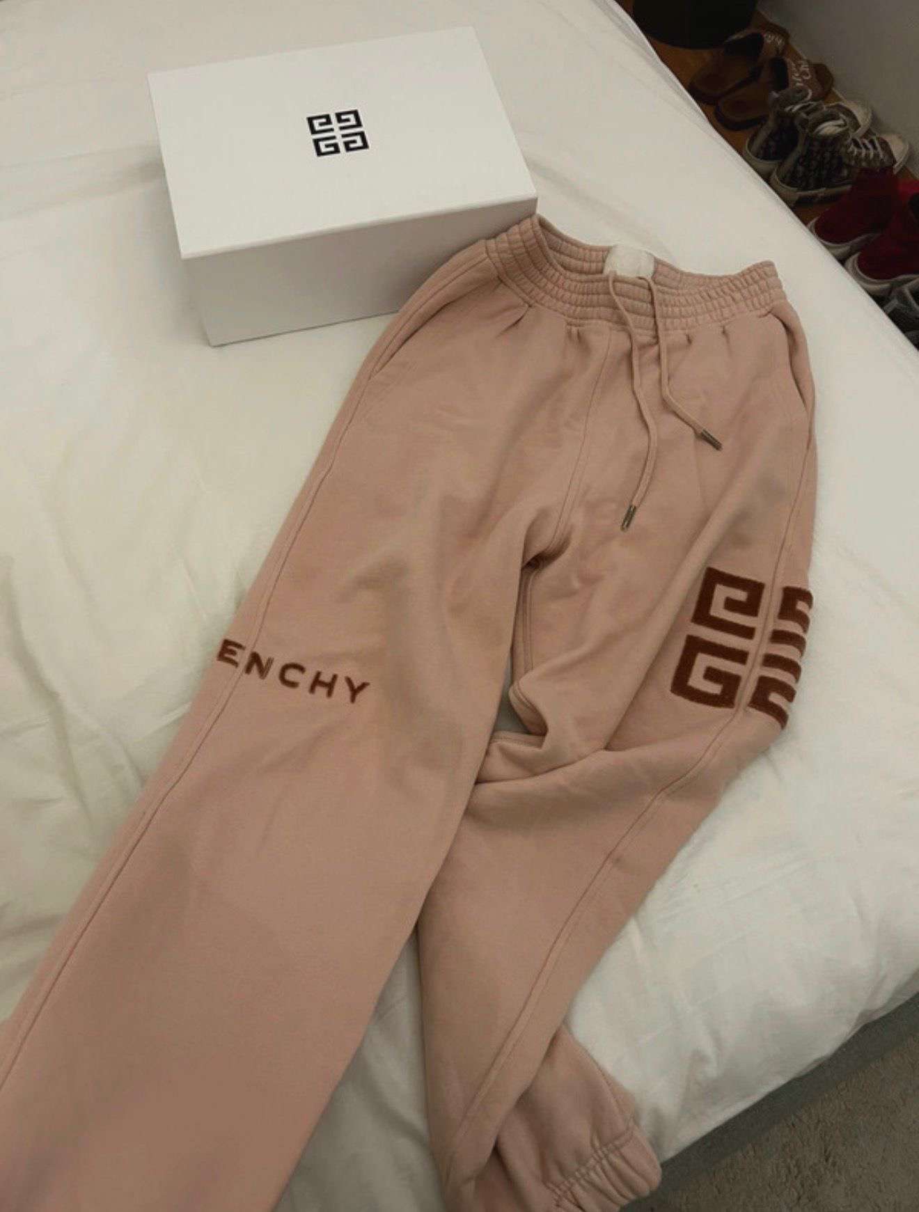 Givenchy tepláky