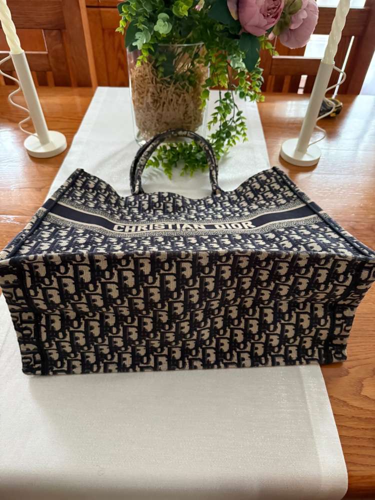 Dior tote
