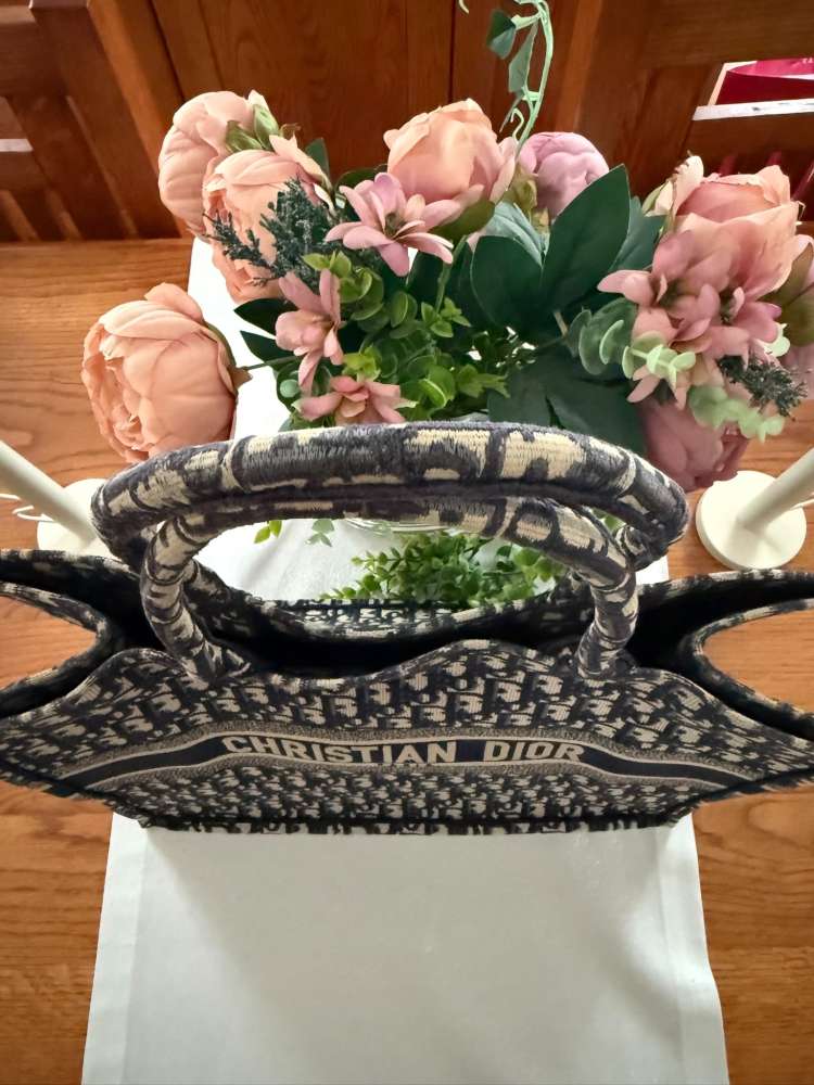 Dior tote