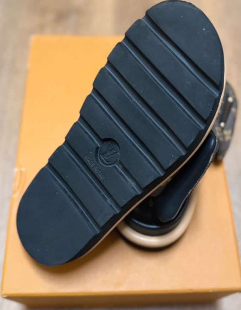 Louis Vuitton šľapky