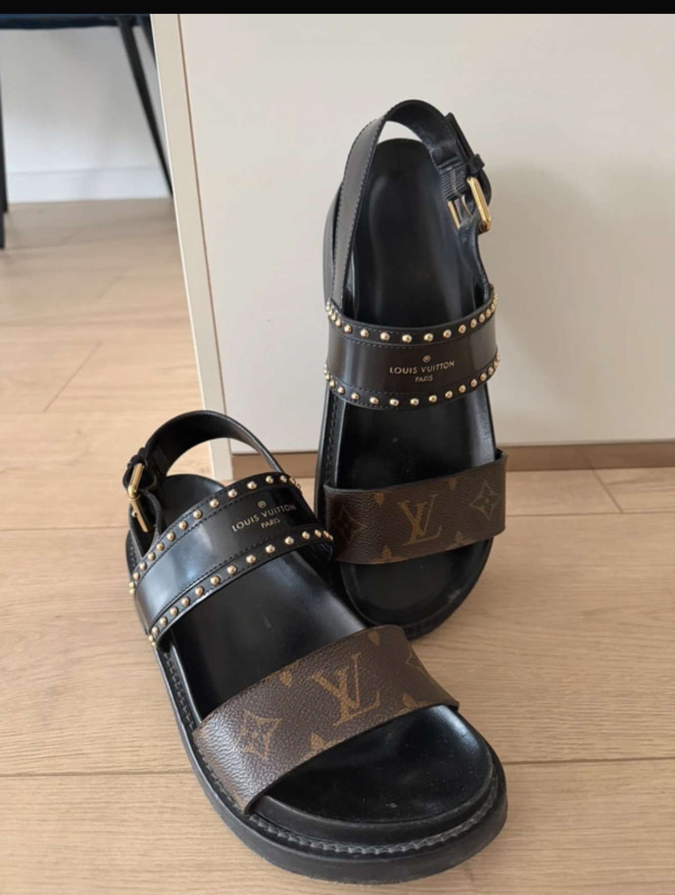 Louis Vuitton sandalky