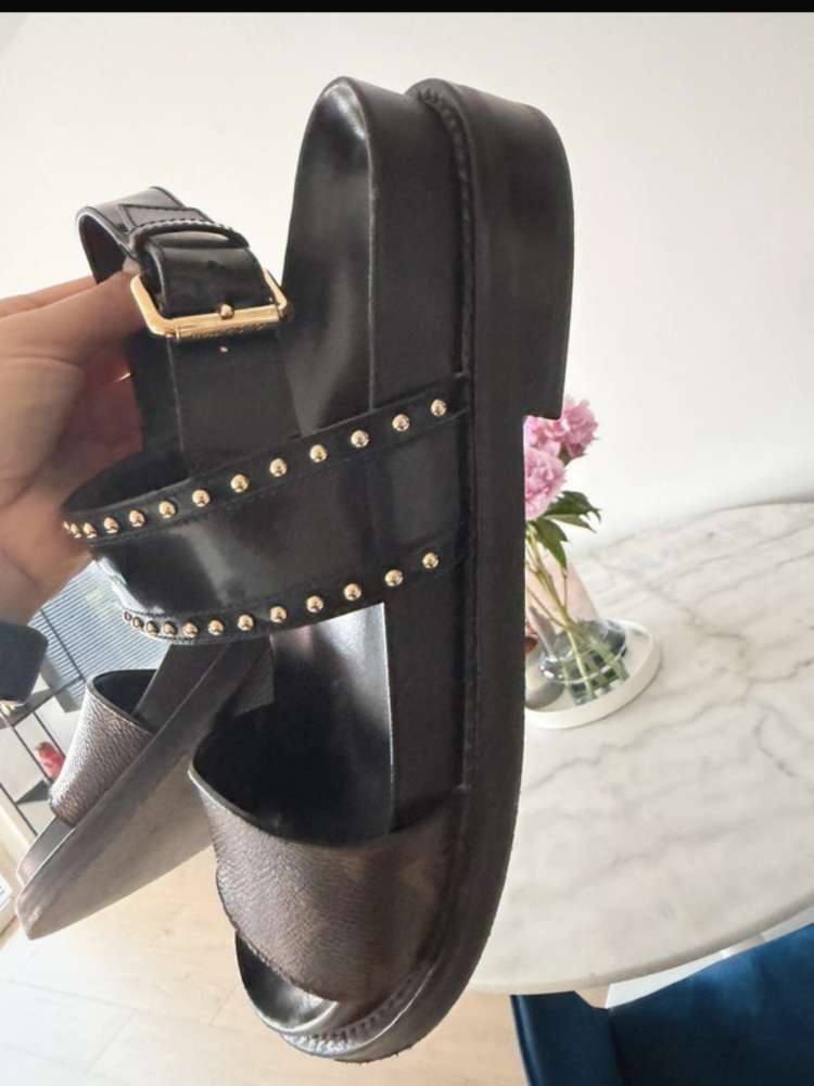 Louis Vuitton sandalky