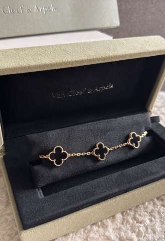 https://vipluxury.sk/Van Cleef & Arpels