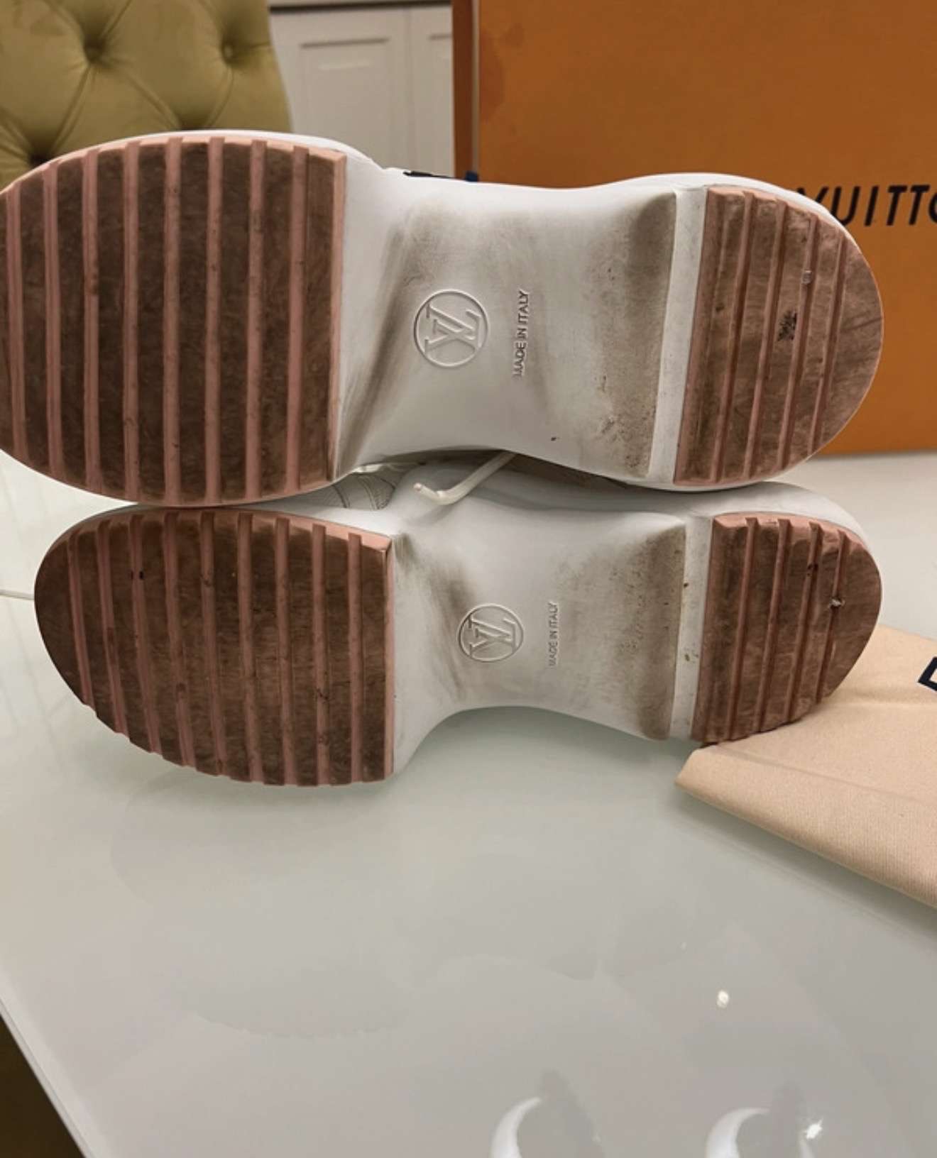 Louis Vuitton archlight