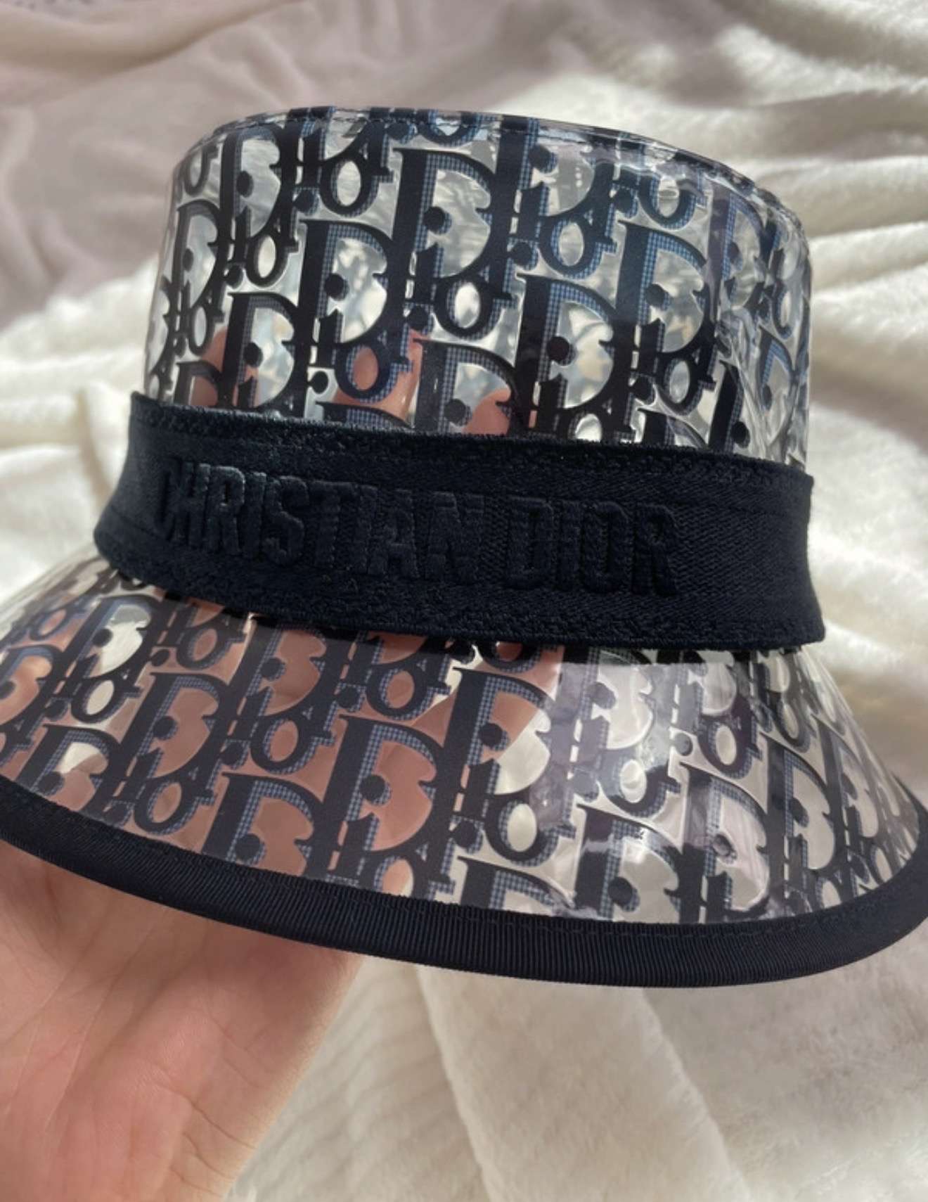 Dior klobúk
