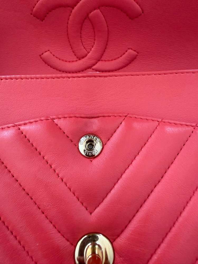Chanel médium flap bag