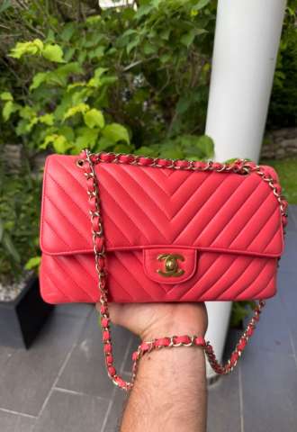 https://vipluxury.sk/Chanel médium flap bag